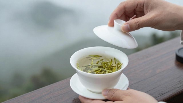 福鼎白毫银针：晒出来的清鲜甘醇